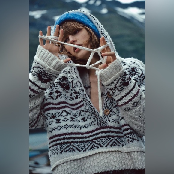 NWT Size M (P2P 26") - Anthropologie Relaxed Hooded Sweater - Picture 7 of 16